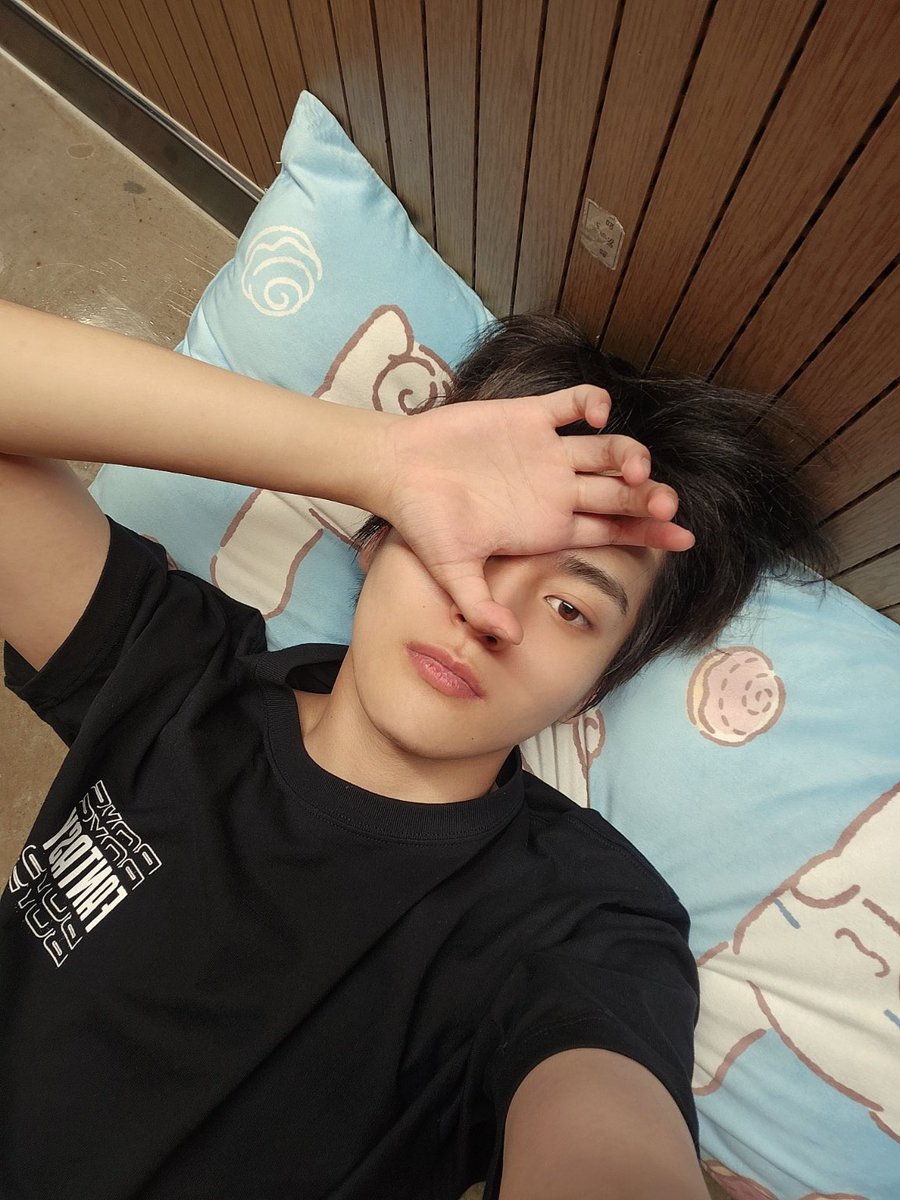 fantasyboys_mem's tweet photo. [#홍성민] 

Sleeping 😴 

#FANTASYBOYS #판타지보이즈
#HONGSUNGMIN https://t.co/QvPtw1si0A