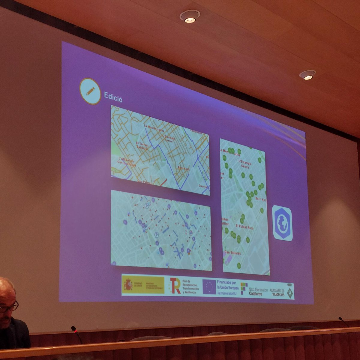 Esri_Spain's tweet photo. ¡¡Proyectazo que ha presentado el Ayuntamiento #Viladecans!! Un portal pionero para la movilidad sostenible de la ciudad en colaboración con @NexusGeographic ¡Muy interesante conocer de cerca este proyecto que ayuda a la vida de las personas! #ModernizaciónAdministrativa https://t.co/sXr50Ix192