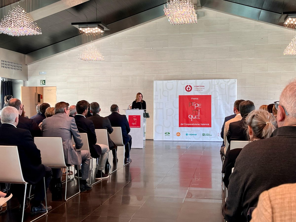 Comptem amb la presència de María José Catalá (@mjosecatala) alcaldessa del @ajuntamentvlc per a realitzar la inauguració de la XV edició dels #PremisPepeMiquel.

#VLC24CapitalEconomíaSocial
#SomCapitalES