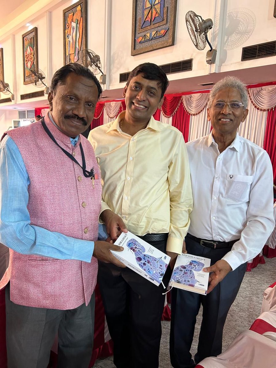 Happy to present my book 'Live for a Legacy' to Vishweshar Rao Garu and Garapati Ramakrishna Garu.

#drchinnababu #oncologist #roboticsurgeon #LiveForALegacyBook #VishwesharRao #GarapatiRamakrishna #CancerAwareness #Healthcare