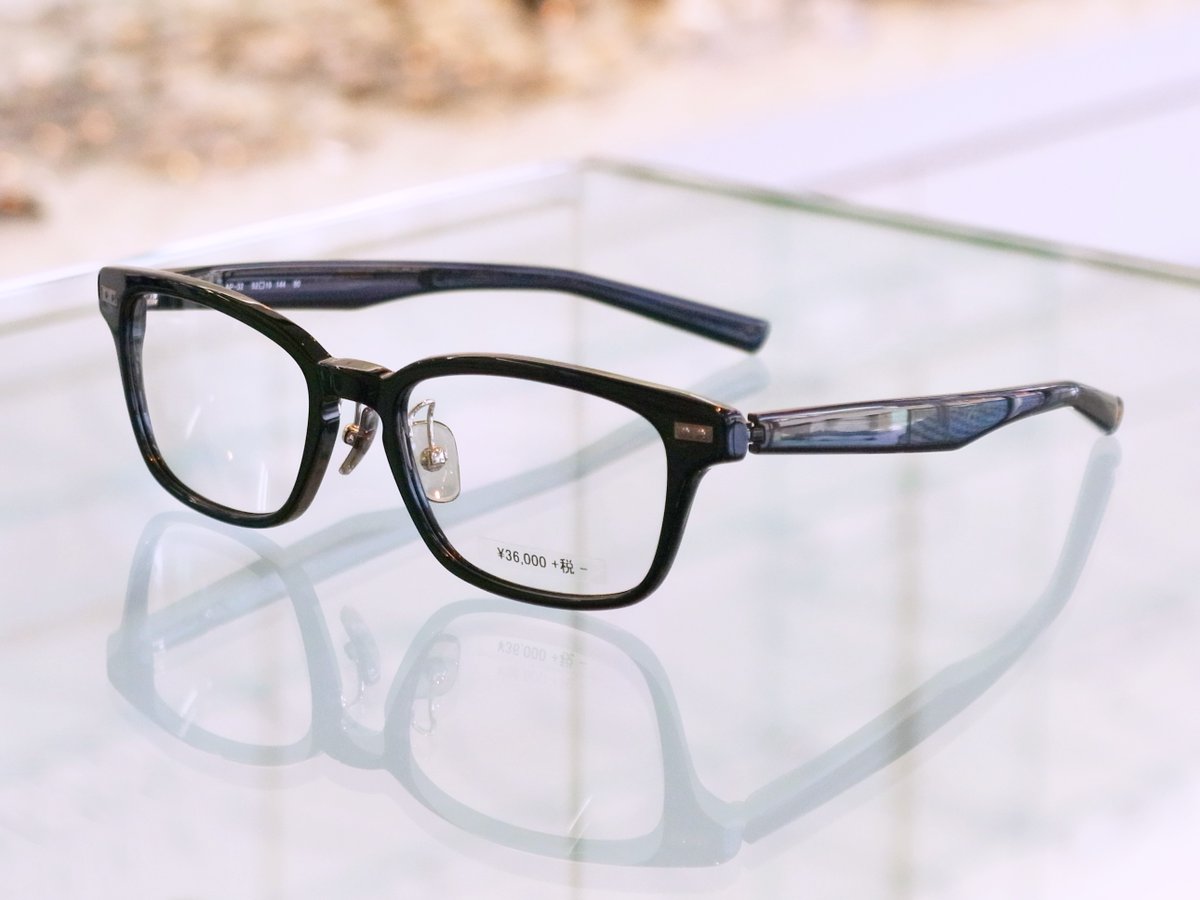 9999byhayashi's tweet photo. 【999.9 Review”AP-32（AP-30 series） 】
#フォーナインズ #眼鏡 #メガネ #AP32 #アドバンスドプラスチックフレーム #ウェリントン
MORE INFO↓
https://t.co/tYiAr5rReh
#山口県 #防府市 #ハヤシメガネ #フォーナインズ専門店 常時1000本以上在庫!
999.9”2023-2024モデル”発売中! https://t.co/1rudKnKFGE