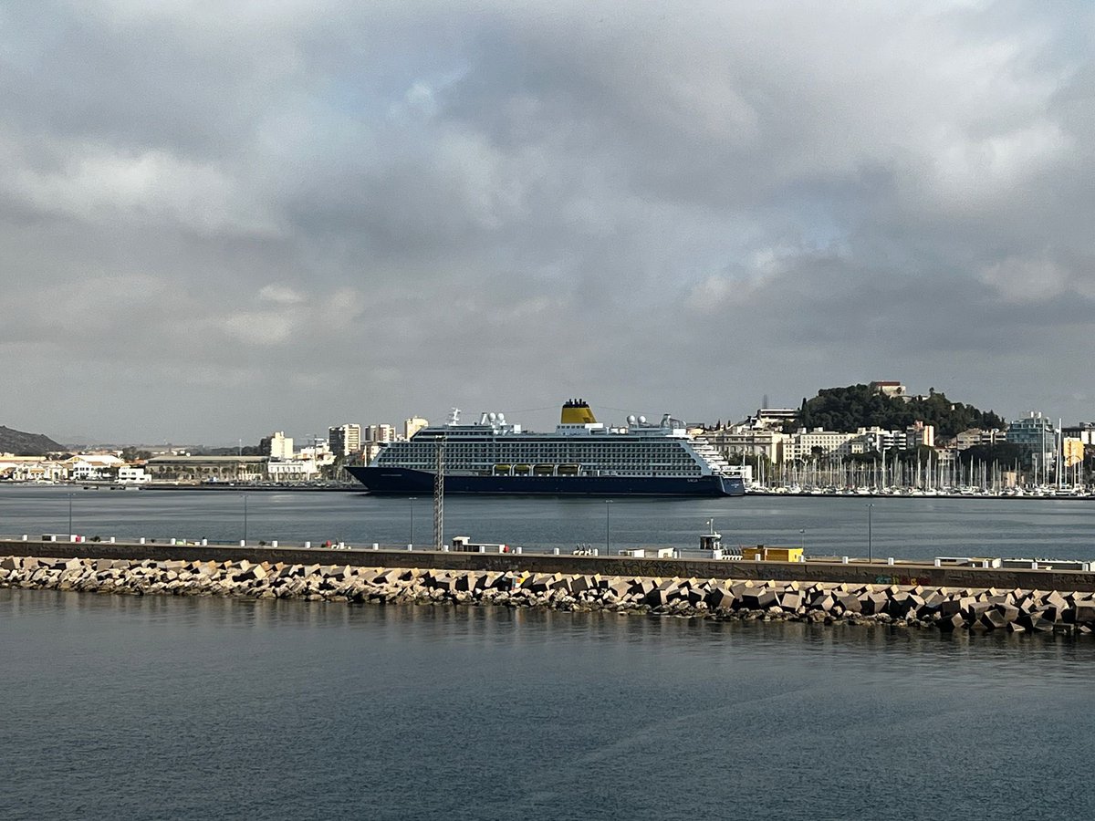 🛳️ #SpiritOfDiscovery de la naviera #SagaCruises en #PuertodeCartagena

👱🏼‍♂️👨🏼‍🦳🧑🏼‍🦳Cerca de 1.000 personas

#CrucerodelDía #cruceroscartagena #cartagena #turismo