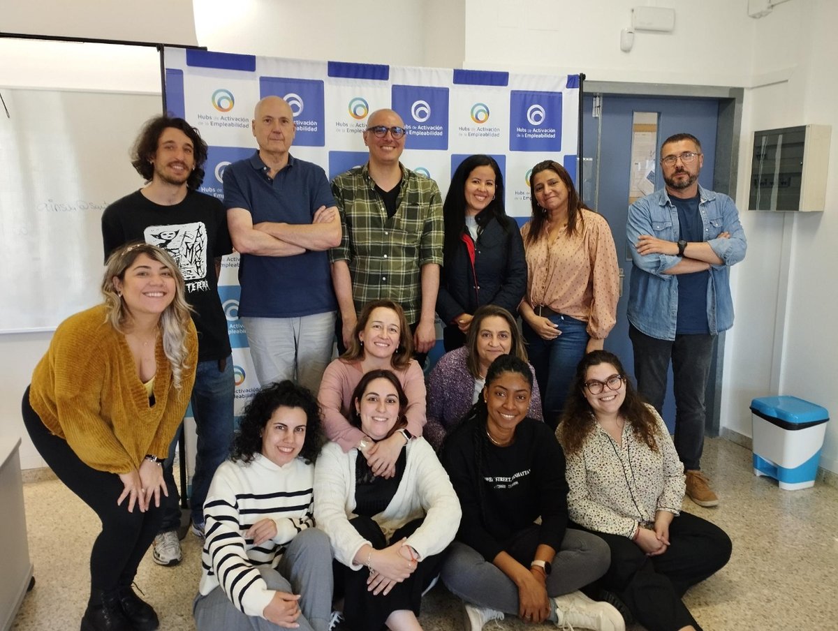 AreaEmpleoFSMLR's tweet photo. 🚀¡Arrancan nuevas #LanzaderasDeEmpleo! 👩👨 270 personas en #desempleo se forman en “Hubs de Activación de la #Empleabilidad” sobre últimas tendencias del #MercadoLaboral, #Oportunidades en el #SectorVerde ✅ o cómo gestionar el #estrés ante el desempleo

https://t.co/Q8wwrUN36x https://t.co/rdxImiSCgq