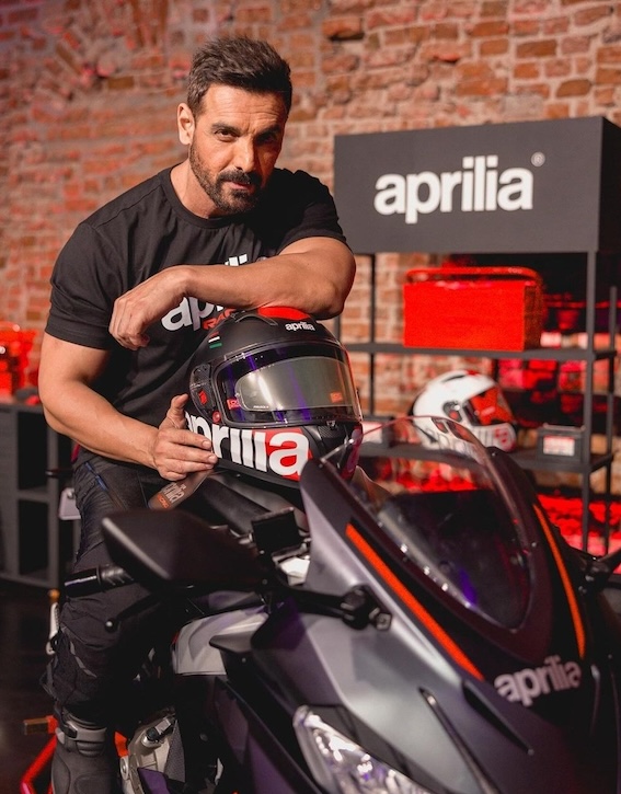 Here's today's post, rafties. Quite a big one today! 😍💖✨ thequeensraft.wordpress.com/2024/04/18/fro… @TheJohnAbraham #ApriliaIndia #RaftieCreativity #100PercentFilm I'll blog again on SATURDAY. Take care, all. 😊🤗