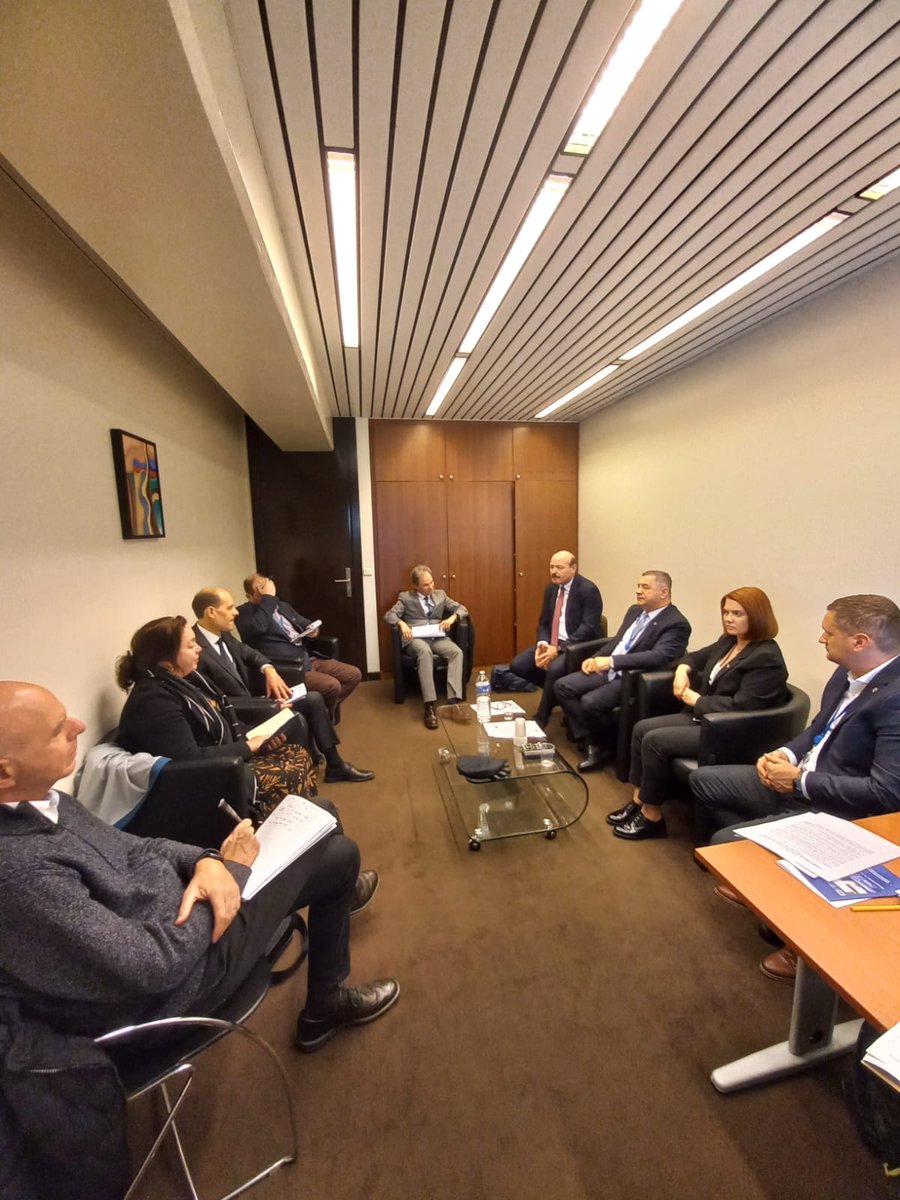 The members of the national delegation to PACE had a meeting with the representatives of the Secretariat of the Venice Commission. 🔎 Details: shorturl.at/oDHZ4 @VeniceComm @PACE_News
