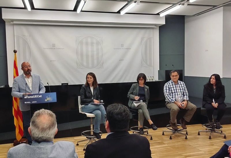 🗣️ Aquest dimecres el Consorci Intercomarcal d’Iniciatives Socioeconòmiques (@leadercis) ha participat, a la 📍delegació del Govern a l’Ebre, a Tortosa, en una taula rodona d’intercanvi 🔄 d’experiències com a beneficiaris de fons europeus💰 #RiberadEbre #CCRiberadEbre