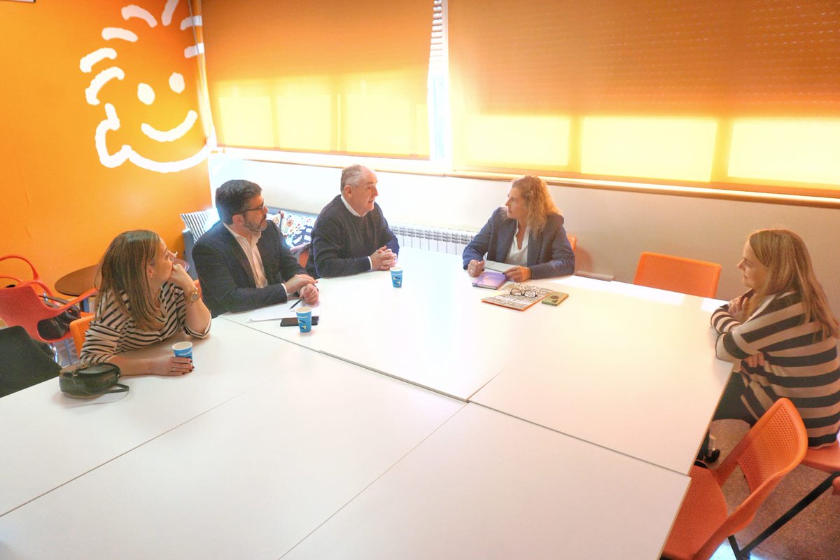 🧏🏻Visitamos la @FMeninos para escuchar sus necesidades y los problemas que se encuentran en el día a día del magnífico trabajo que realizan desde 1996 para la protección de la infancia y la adolescencia y garantizar el derecho que tienen a vivir en familia