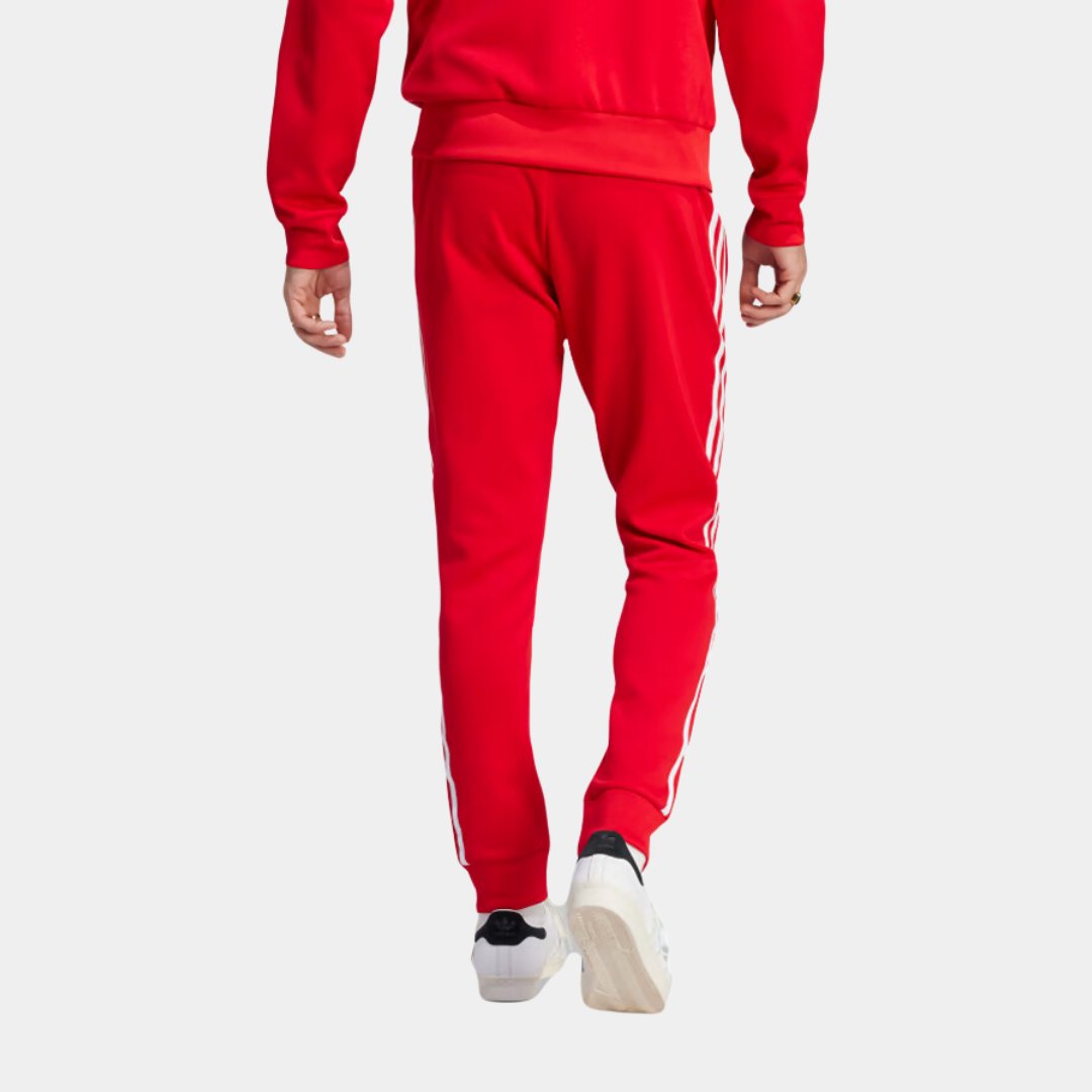 Get ready to conquer the day in style with the Adidas Adicolor Classics SST Track Pants. Whether you're hitting the gym or running errands, these pants have got you covered! 😉 🛒bit.ly/49DDuDL