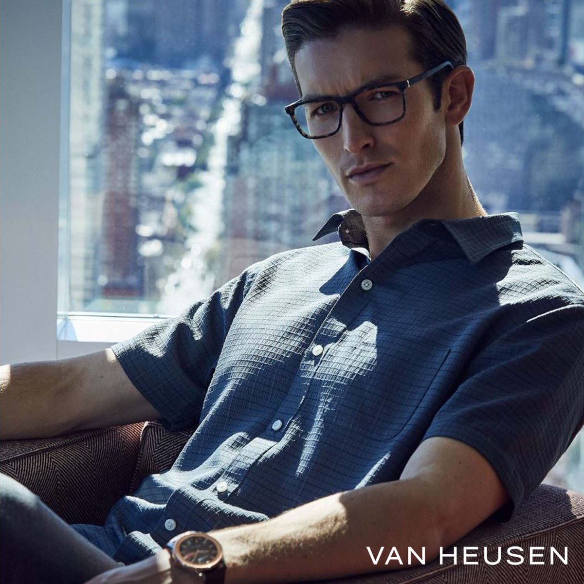 Comfort and Innovation to Everyday Essentials. #vanheusen  #vanheuseneyewear #imagewear #menseyewear #eyewear