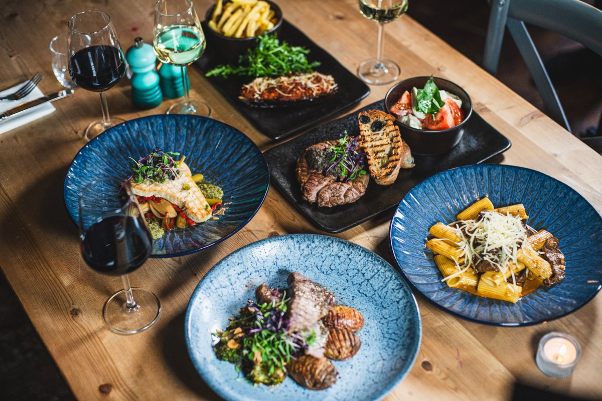 It's Thursday grill night at The Trading Rooms, and we've got a mouth-watering menu! 🥩🐟 Choose from options like grilled swordfish, lamb caprese, pan-fried ribeye or go for our vegetarian aubergine steak. Walk-ins welcome or book online 👉 ow.ly/in1x50Rh1yK