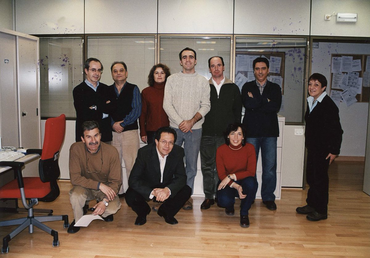 JMChomon's tweet photo. Hoy se cumplen 30 años de @radio5_rne. Un honor haber formado parte de ese equipo tan extraordinario del formato Todo Noticias desde la emisora de #Burgos. Y un honor haber participado en la conmemoración de este aniversario de la mano del joven y prometedor periodista @Uriosd90 https://t.co/lrm7VyLL9L