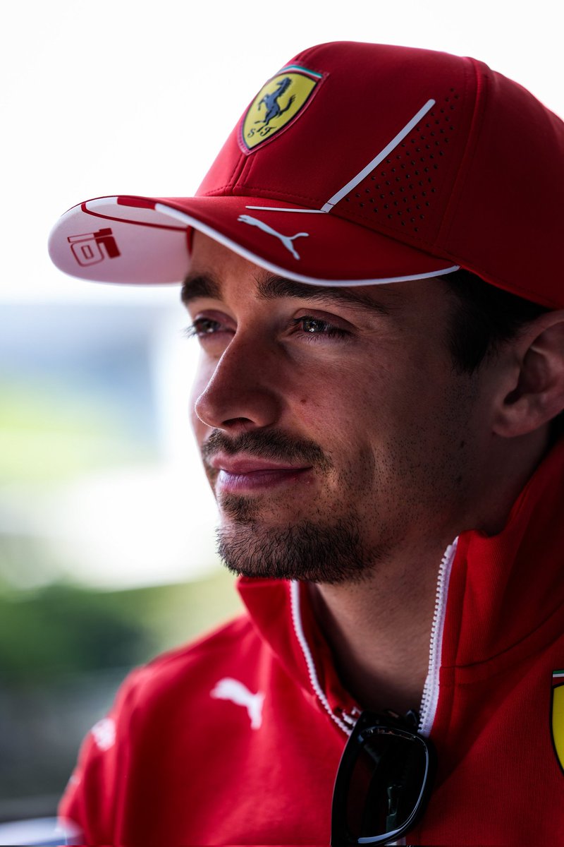 è uscito il sole in cina oggi ☀️☀️ 

#ChineseGP #Charles16