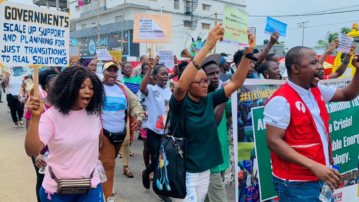 #FixTheFinance mobilisations kicking off! Activists in Monrovia, Liberia yesterday demanding an end to the fossil fuel financing that is harming communities on the front lines of the climate crisis. 📢🌍💵💪 @AALiberia @PlatformsGlobal