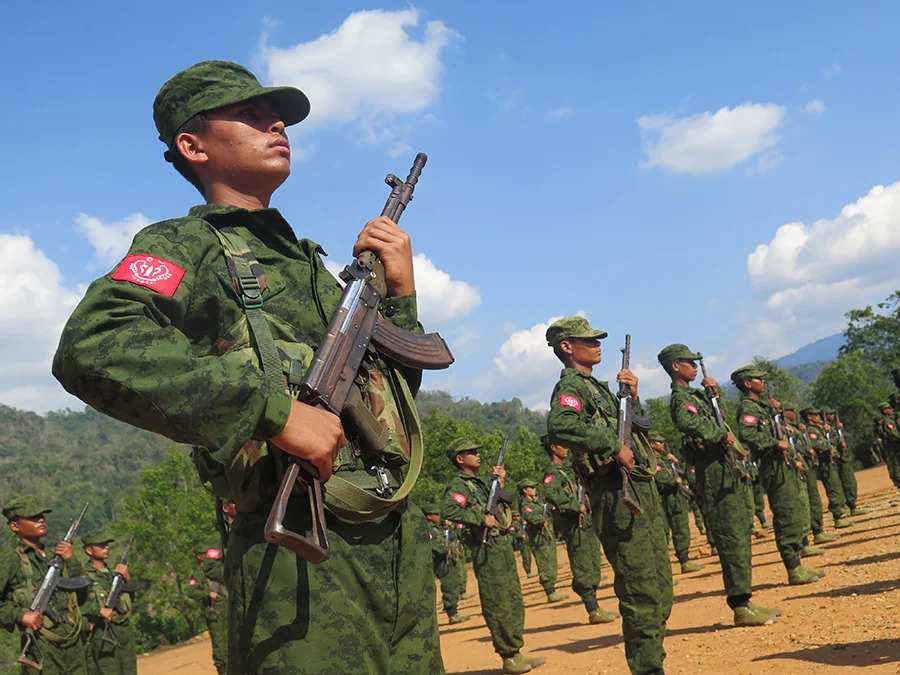 Junta shelling, airstrikes kill 25 Rohingyas in Myanmar’s Rakhine state americanmilitarynews.com/2024/04/junta-…