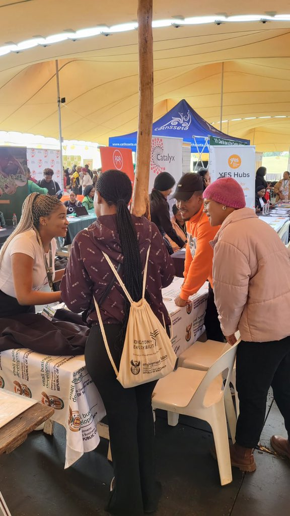 The Department of Small Business Development is participating in a two-day West Coast Jobs Fair & Service Delivery Event at the Vredenburg Sports Ground, Cape Town.
#WestCoastJobsFair #jobsfair #jobsfairandservicedelivery