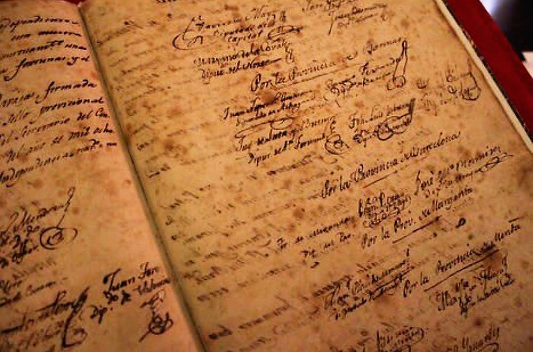 manuelmadrid_'s tweet photo. El 18 Abril de 1810,  Vicente Emparan, Feliciano Palacios, Dionisio Palacios, Jose Felix Rivas, Francisco Javier Ustaritz, Jose Tomas Santana, Fausto Viaña y Fray Bernardo se reunen en San Bernardino para preparar el borrador del acta de independencia q se firmaría el #19Abril https://t.co/WYxKER5rYZ