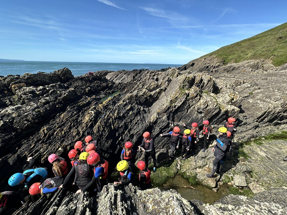LEOforestschool's tweet photo. 📸 @surfsouthwest 

Coasteering in Croyde with @ShawleyPrimary.

@Kingswood_ #SCPDevon24 🌊  🪨 https://t.co/tldlsRt2u9