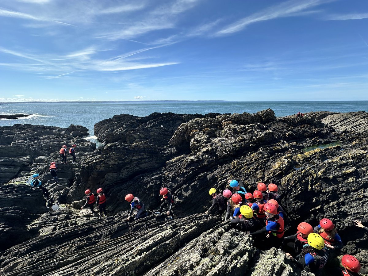 LEOforestschool's tweet photo. 📸 @surfsouthwest 

Coasteering in Croyde with @ShawleyPrimary.

@Kingswood_ #SCPDevon24 🌊  🪨 https://t.co/tldlsRt2u9