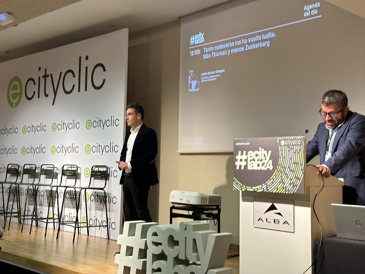 ecityclic's tweet photo. 🏛️ Ahora es el turno de @jaimegomez "Tanto metaverso me ha vuelto ludita: Más Thoreau y menos Zuckerberg". Reflexionamos de cómo el diseño y la tecnología deberían servir mejor a los ciudadanos, no solo decorar sus interfaces. 
#ecityLAB24 https://t.co/WXhoKdCgYu