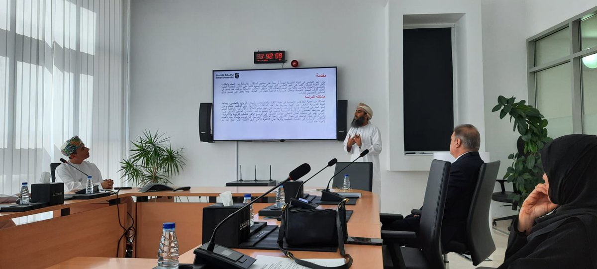 nms3101's tweet photo. مشاركة د. عبدالله بن سيف الرمحي معلم أول مادة التربية الإسلامية بالمدرسة في المؤتمر السابع للبحوث التربوية والعلمية بجامعة صحار ومسابقة عرض الرسالة في ٣ دقائق …اليوم الخميس ١٨ / ٤ / ٢٠٢٤م https://t.co/XwexfaP6Px