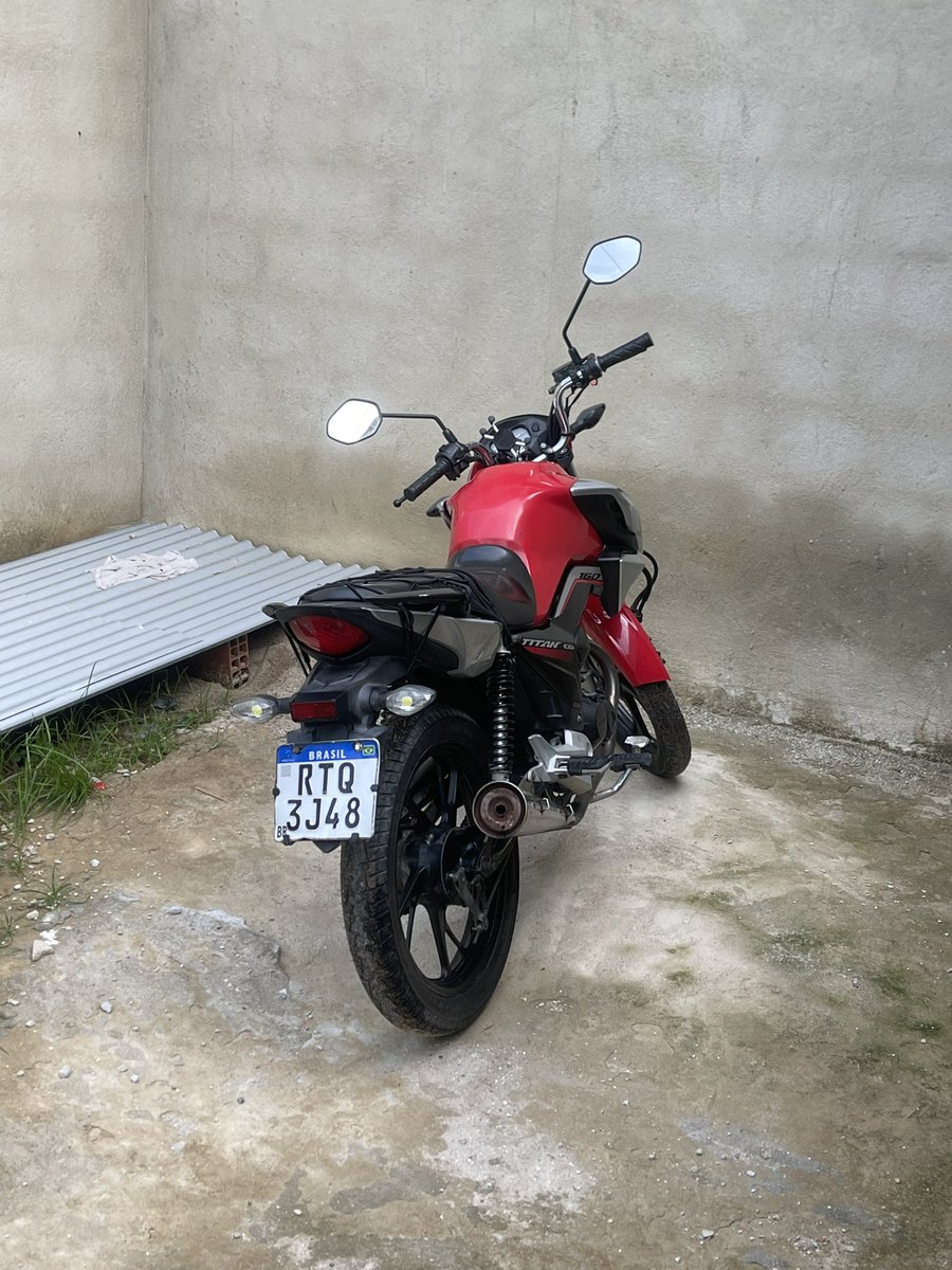MOTO FURTADA ONTEM ENFRENTE AO TOP SHOPPING 🚨🚨🚨🚨🚨🚨
RECOMPENSA DE 2MIL PARA QUEM ACHAR🙌🏾🙌🏾🙌🏾🙌🏾🙌🏾🙌🏾
RT PRA AJUDAR O AMIGO