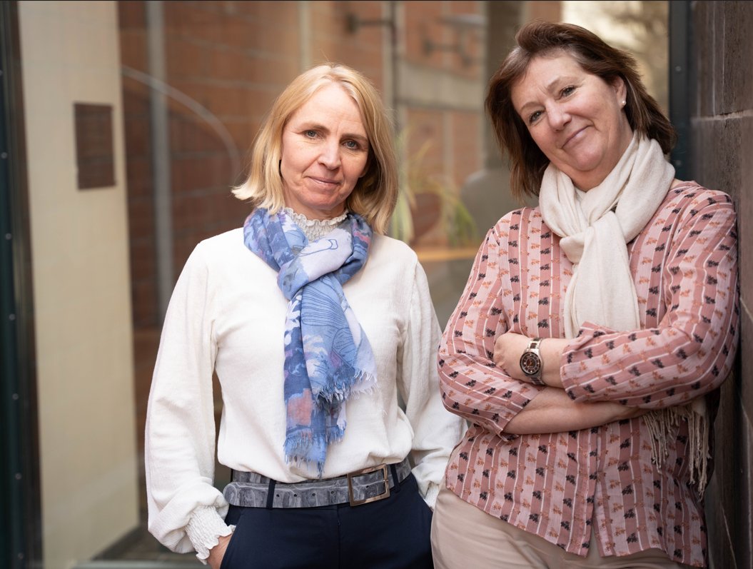 Alle Politihøgskolens lederutdanninger er revidert og oppgradert. Dette gir nye muligheter, både for søkere, studenter og høgskolen. En ny helhetlig modell kan gi et mer dynamisk og målrettet utdanningstilbud. Les mer:
bit.ly/3xHhryY