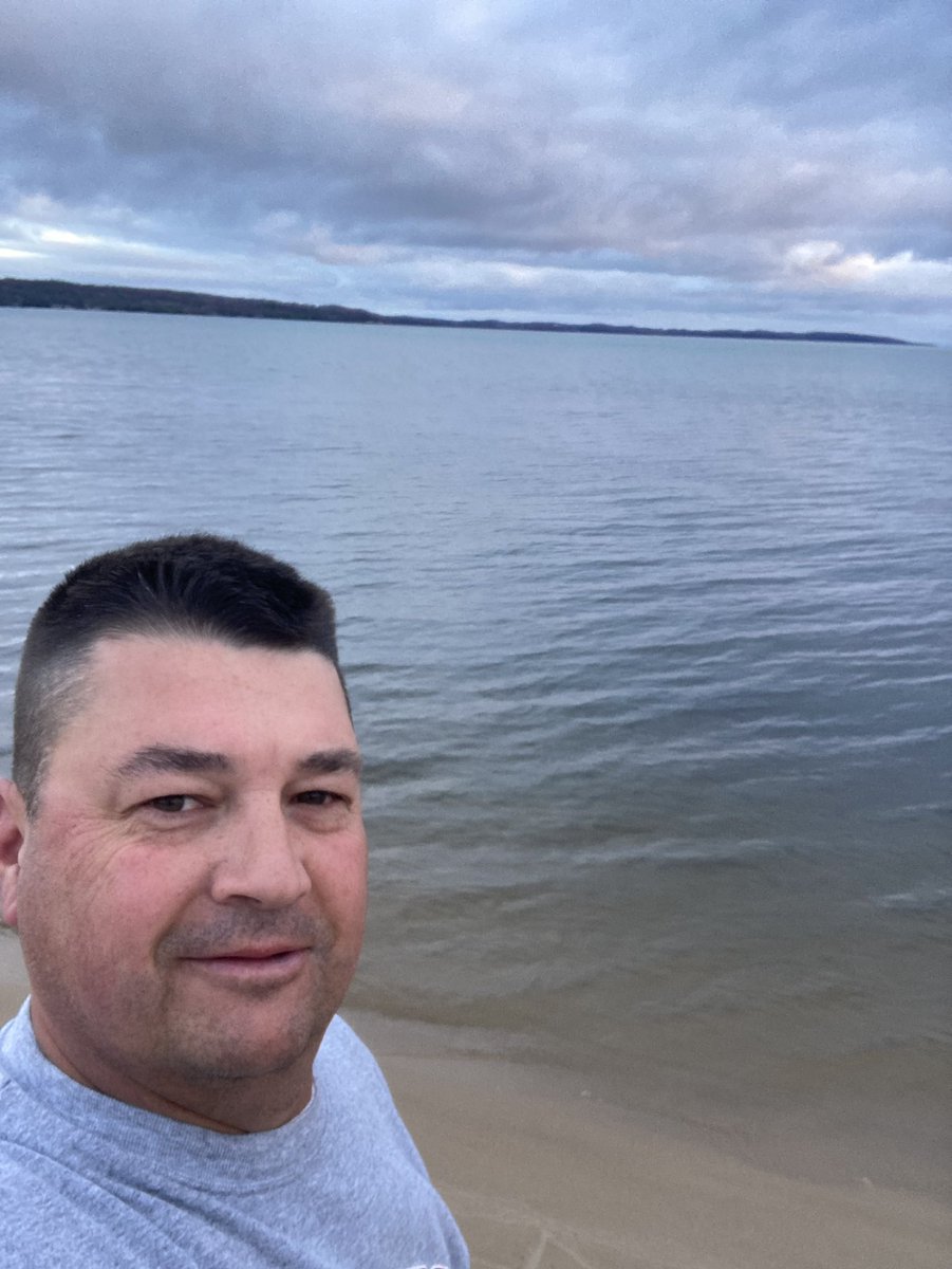 KylePark44's tweet photo. Little change of scenery for the walk this morning…..#PureMichigan https://t.co/geTguXxelg