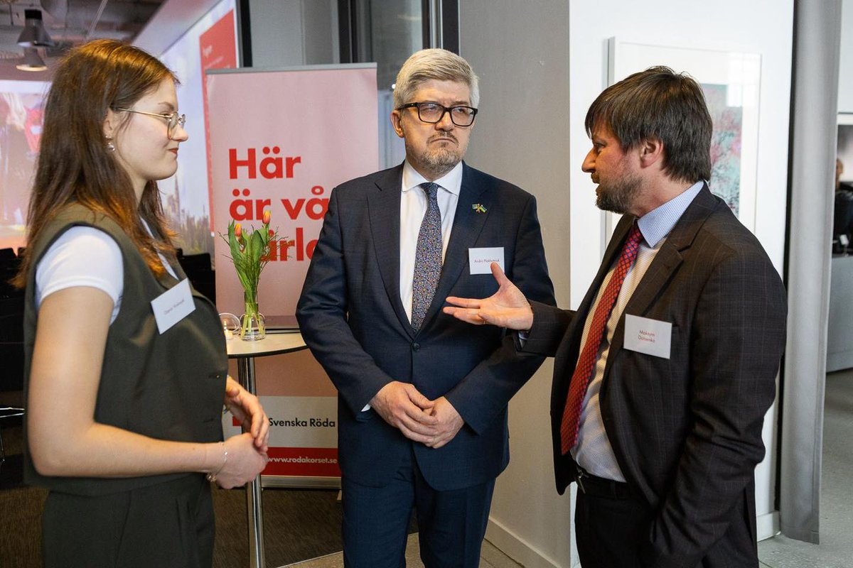 A delegation of representatives of the URCS,headed by Director General Maksym Dotsenko, attended the event 'Through Ukrainian eyes',organised by the Swedish Red Cross in support of the Ukrainian people at the 'Forografiska' International Centre for Photographic Art in Stockholm.