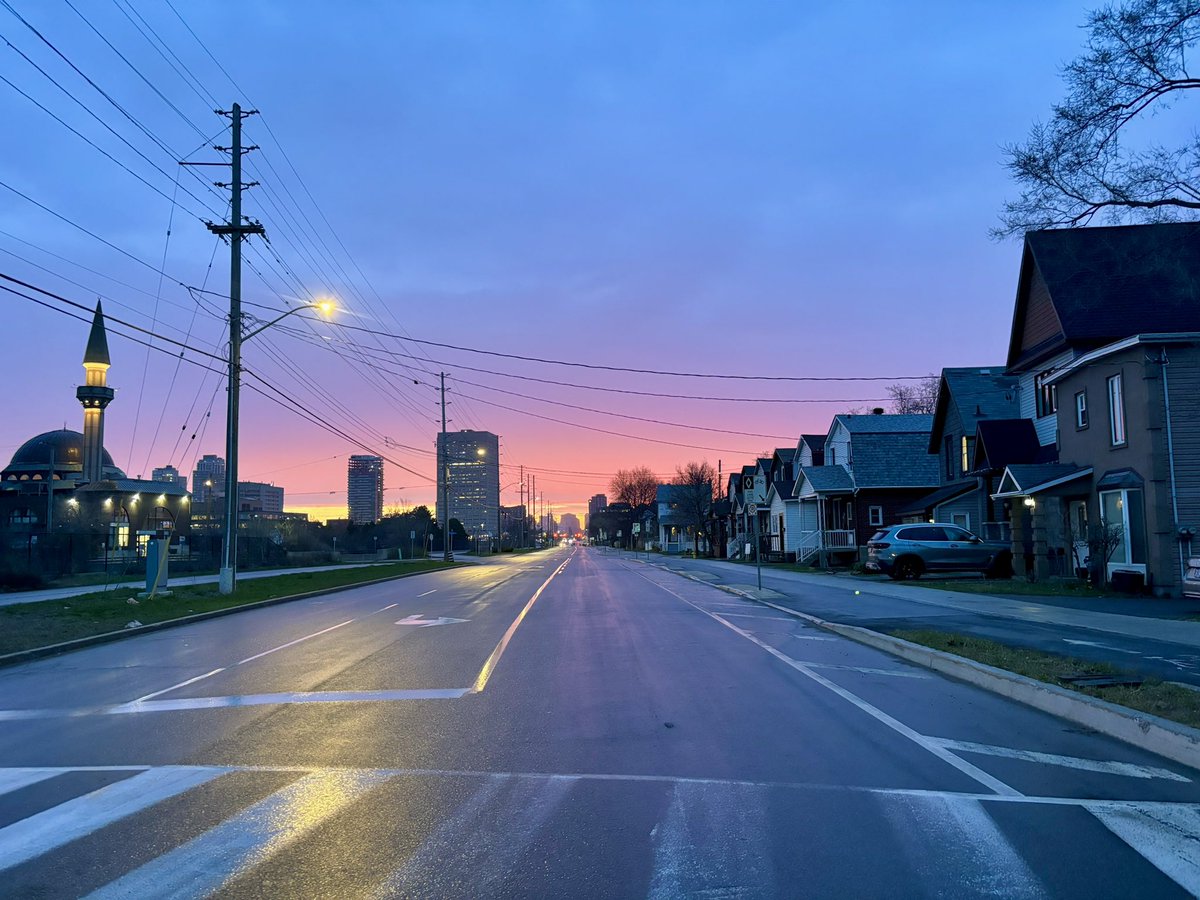 Good morning Ottawa.
Bonjour Ottawa.