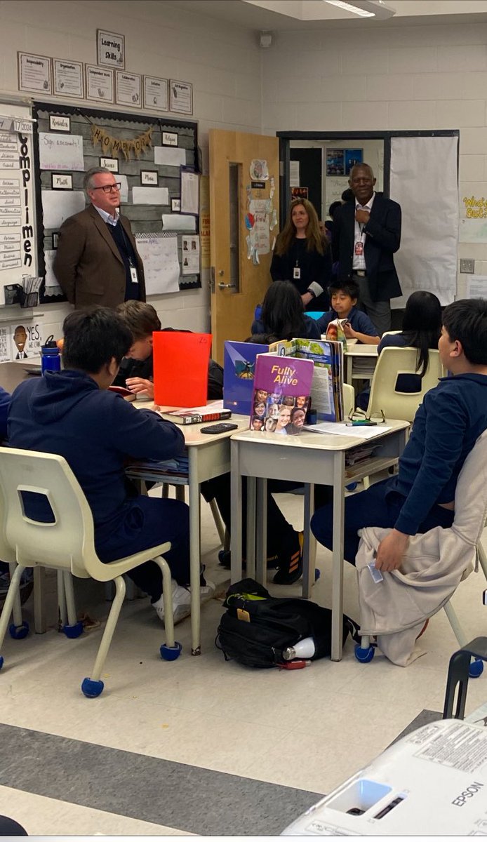 Honoured to be joined by Director Dr. Browne and Superintendent Danfulani at SPB. Thank you for taking time and interacting with our staff and students. Come join us again anytime!!! @TCDSBdirector @BottosMichelle @GrassaCharlie @TCDSB
