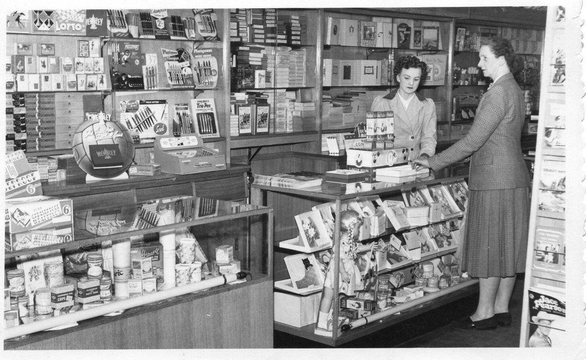 A lovely shot of the rather smart new interior of Lodge & Son's newsagents, Eldon Street, Barnsley c.1955. (next to the Gaumont). From my picture collection. @BarnsArchives @BarnsCivicTrust