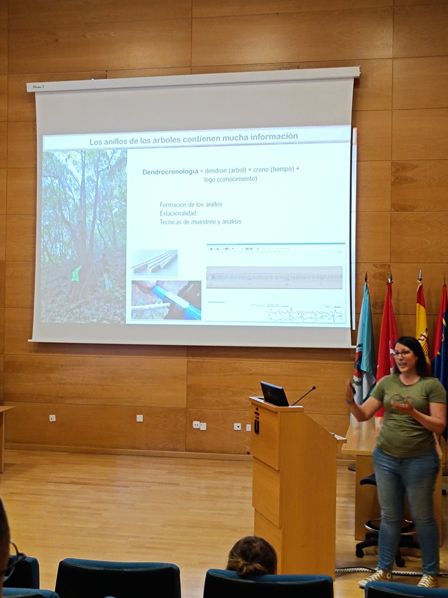 SymposiumBES's tweet photo. Ana I. García-Cervigón nos habla de la "Respuesta climática de las laurisilvas macaronésicas a lo largo de su área de distribución" https://t.co/bFh3tOm6Hp