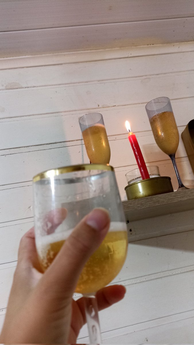 Agradecendo minhas conquistas com quem vem na frente delas! 🌹💀🔮
Laroyê! 
Optchá!