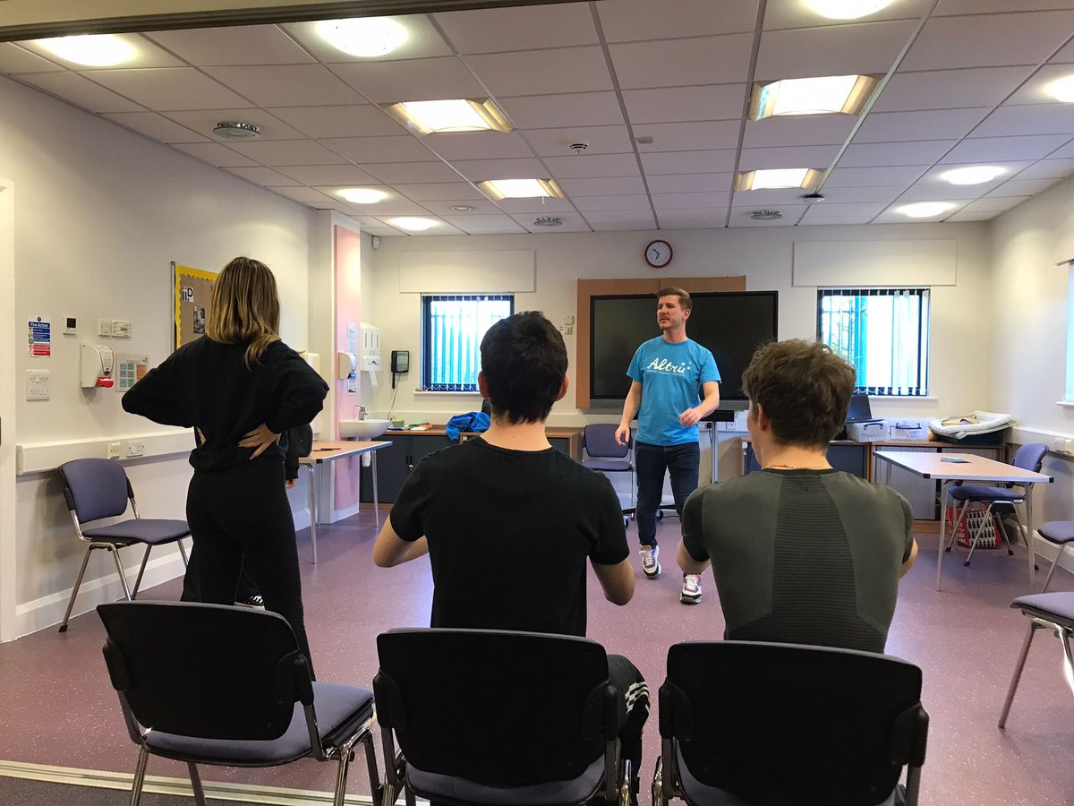 Vibeukoutdoors's tweet photo. The fabulous @altrudrama teamed up with our NHS Cadets this week to boost confidence for upcoming interviews. ✨ #Empowerment #NHS #Cadets #NHSCadets #vibeuk #youthwork https://t.co/UtgtywFB1H