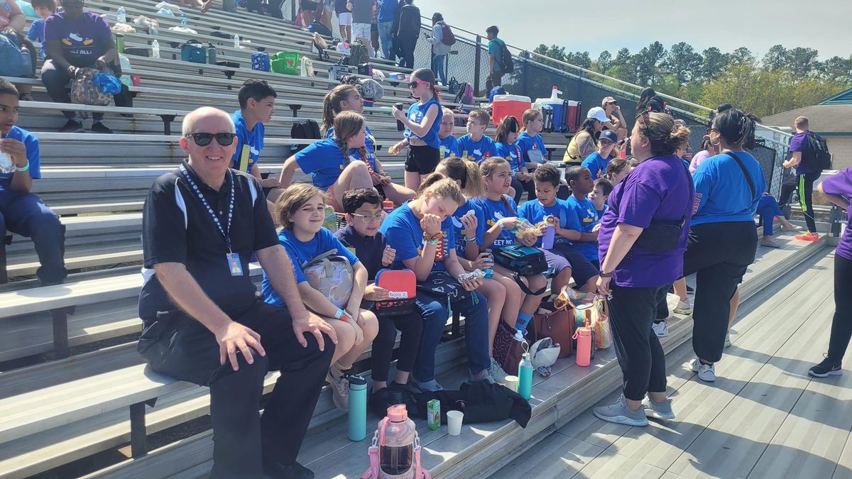 Christopher Hart (@springrunsteam) on Twitter photo Congrats to all of our Little Feet Meet participants and thank you James River HS for organizing such a wonderful event! @ccpsinfo #springrunfun <a href="/rapidpride/">James River HS</a> Congrats to all of our Little Feet Meet participants and thank you James River HS for organizing such a wonderful event! @ccpsinfo #springrunfun <a href="/rapidpride/">James River HS</a>
