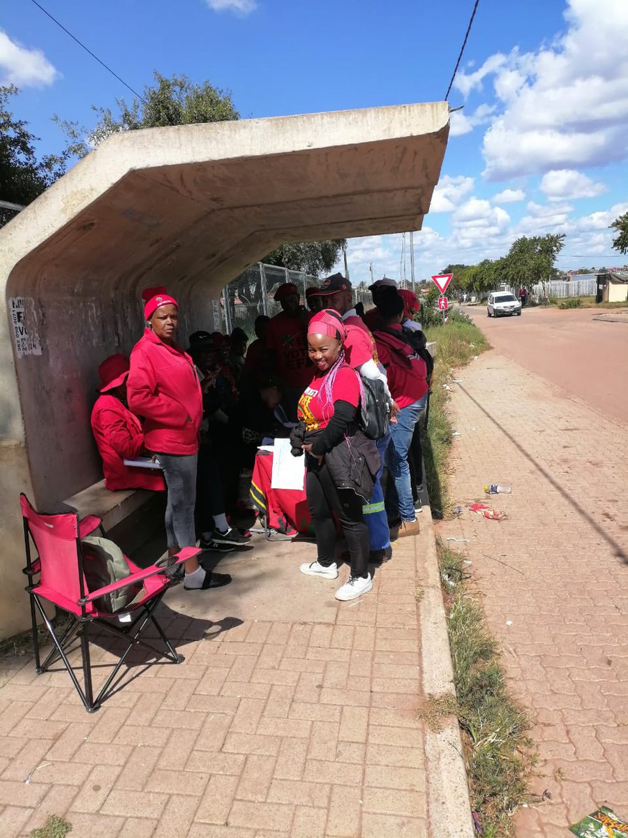 🔺Road To Victory🔺 EFF information table is set-up at ward 8 Matlosana Local Municipality to assist eligible voters with a section 24A application. In case you will be out of ordinary voting area on the 29 May, approach our fighters in various information tables and get help.