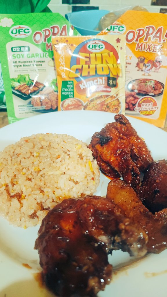 AngelyneNichole's tweet photo. Korean style fried chicken with KIMchi fried rice for dinner ๐๐
OMG! ang sarap niya in fairness ๐ฉต
The whole fambam loved tonights dinner๐ซถ๐ป
#KIMSEONHO #๊น์ ํธ #2024KIMSEONHOASIATOURinMANILA #ColorFull_in_MANILA #UFCFunChow #UFCxKSH https://t.co/RwGC86tWG3