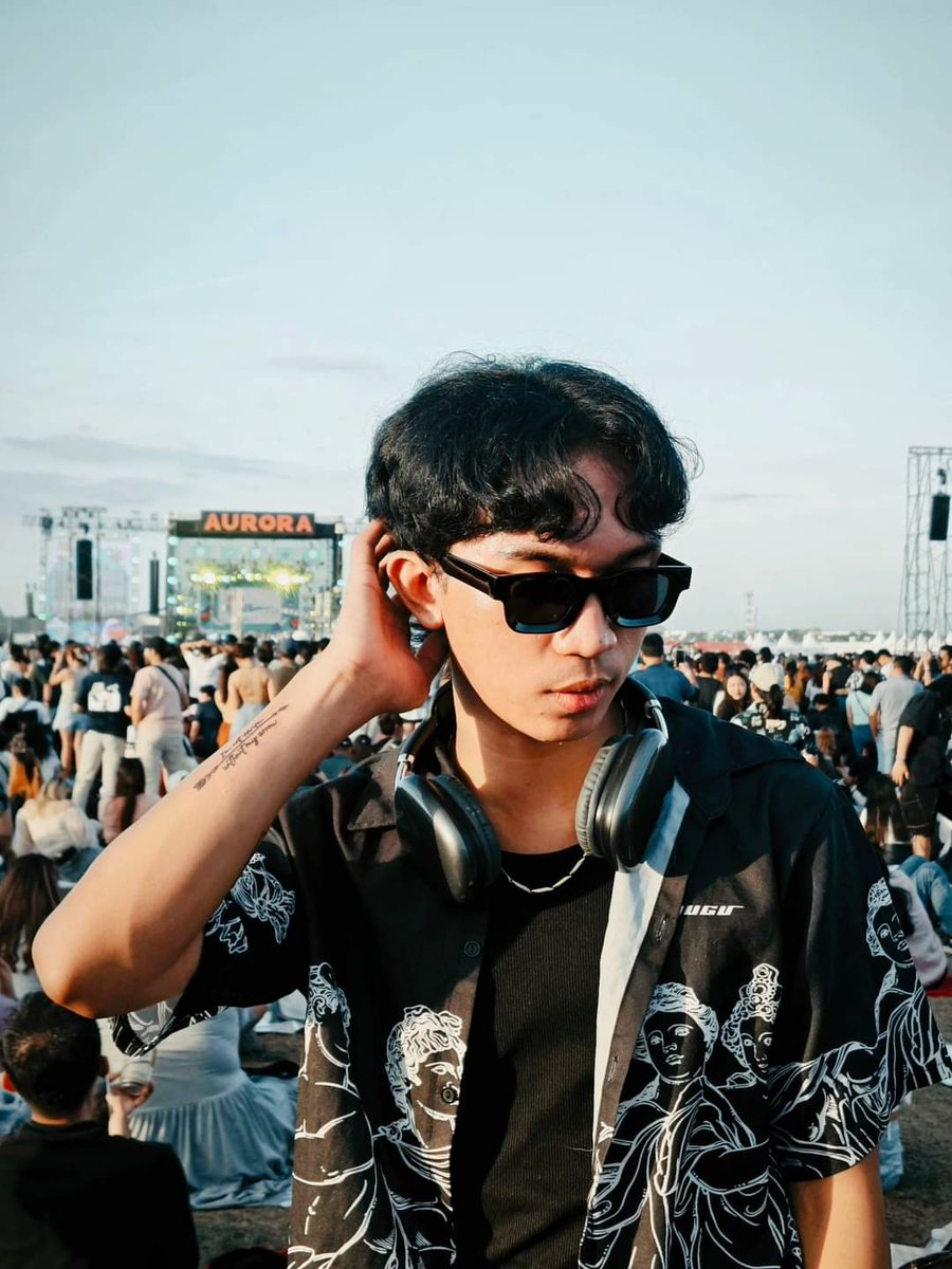 popwcece's tweet photo. nonchalant-chalant 🎶

#SintaSelcaDay #SSD
#GMNI_OfficialPH #GMNI_Hvnter
#SintaFandomPH https://t.co/OzdgdFtK6q