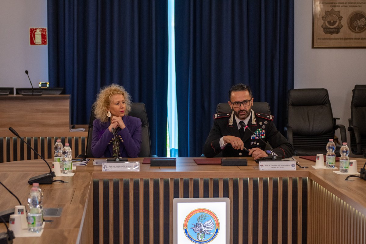 The signature of a Memorandum of Understanding b/w #Vicenza’s Territorial School Office & #CoESPU marks a crucial step towards enhanced synergy, allowing also High School students to follow #Research & #Training projects @ the intl #StabilityPolicingHub
#StabilityPolicingOpenClub