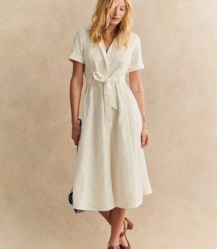 It's nearly the season to throw on a summer dress and walk into the sunshine. We've picked five and show you how to style them inc this @SEZANE_PARIS #dress #summer bit.ly/3xHirmI