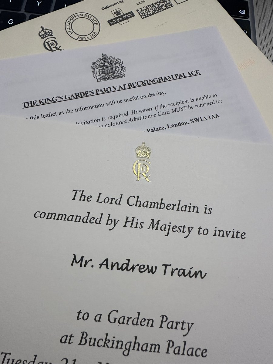 Thank you @ERLieutenancy I’m deeply honoured and super excited to make a special memory of a shared experience with my Daughter. 🥰👑