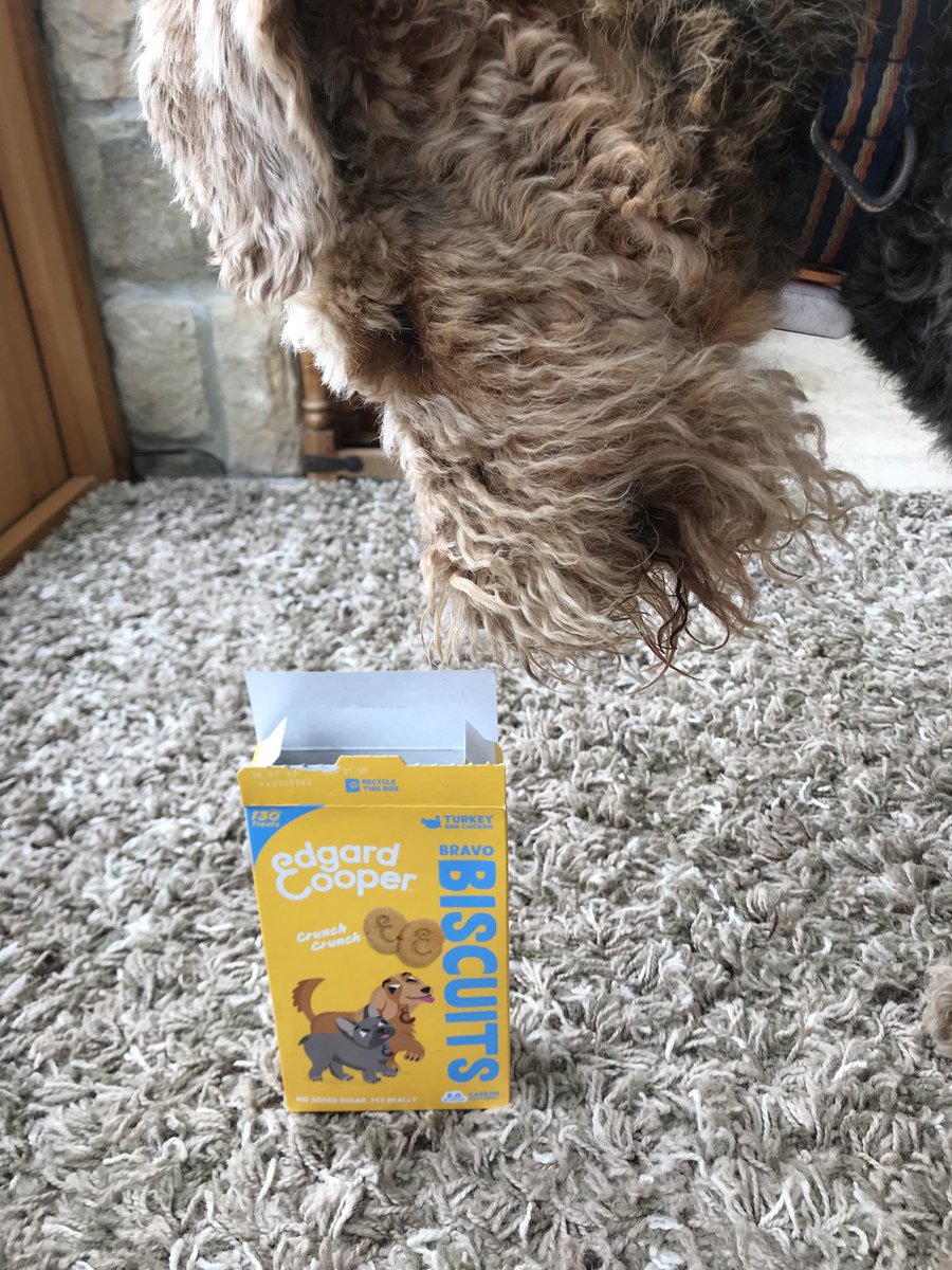 PALS PALS, I have got a parcel from ⁦@bemorebob2⁩ how exciting. I can confirm the biscuits are yummy 👍👍