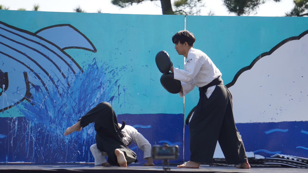 tokaiyotaido's tweet image. こんにちは！
躰道部では練習のある月・水・金曜日にいつでも体験・見学大歓迎！

時間
月・金19時〜（清水第一中学校）
水17時〜（大学柔道場）

気軽に連絡下さい！！
部員一同お待ちしてます！✨

#東海大学
#東海大
#静岡キャンパス
#海洋学部
#人文学部