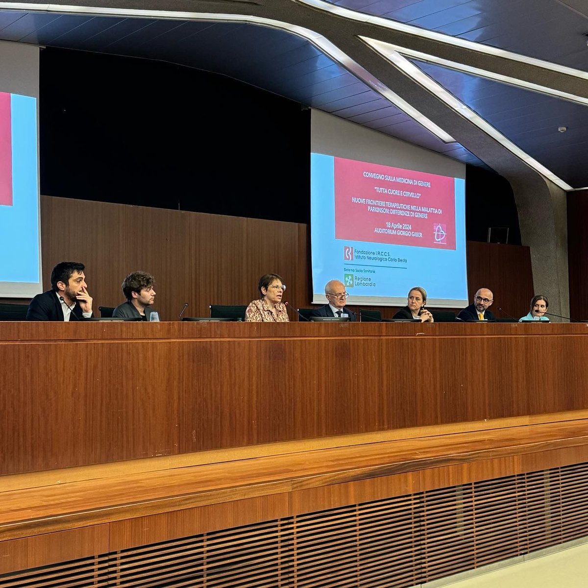 Istituto Neurologico Carlo Besta (@neurobesta) on Twitter photo Il convegno sulla #medicinadigenere intitolato ๐๐ฎ๐ญ๐ญ๐ ๐๐ฎ๐จ๐ซ๐ ๐ ๐๐๐ซ๐ฏ๐๐ฅ๐ฅ๐จ ha esplorato terapie innovative per il Parkinson.๐ง Grazie agli esperti abbiamo scoperto il ๐ฉ๐จ๐ญ๐๐ซ๐ ๐ญ๐๐ซ๐๐ฉ๐๐ฎ๐ญ๐ข๐๐จ ๐๐๐ฅ ๐ญ๐๐ง๐ ๐จ nel migliorare movimento, socialitร e umore. Il convegno sulla #medicinadigenere intitolato ๐๐ฎ๐ญ๐ญ๐ ๐๐ฎ๐จ๐ซ๐ ๐ ๐๐๐ซ๐ฏ๐๐ฅ๐ฅ๐จ ha esplorato terapie innovative per il Parkinson.๐ง Grazie agli esperti abbiamo scoperto il ๐ฉ๐จ๐ญ๐๐ซ๐ ๐ญ๐๐ซ๐๐ฉ๐๐ฎ๐ญ๐ข๐๐จ ๐๐๐ฅ ๐ญ๐๐ง๐ ๐จ nel migliorare movimento, socialitร e umore.