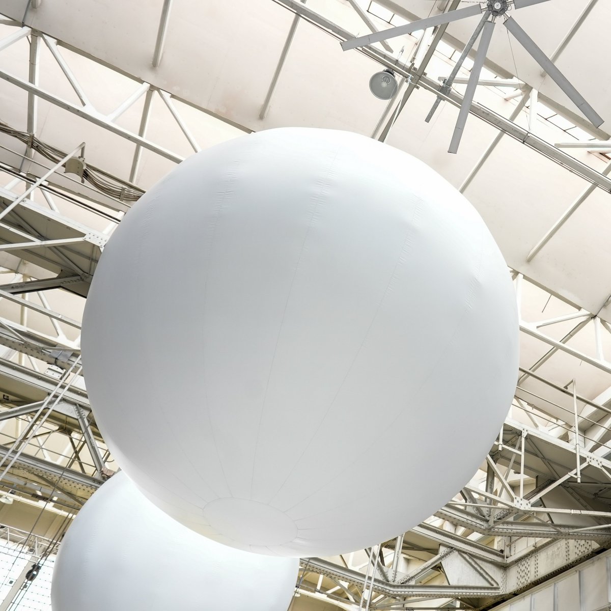 IKEAITALIA's tweet image. La prima notte nella prima casa non si scorda mai! Vieni a riscoprirne la sensazione sul Mezzanino e approfitta per schiacciare un pisolino, tra una visita e l’altra, all’interno della mostra-evento di #IKEA1st, in Via Tortona 58, Milano. #MilanDesignWeek #Fuorisalone #IKEAItalia