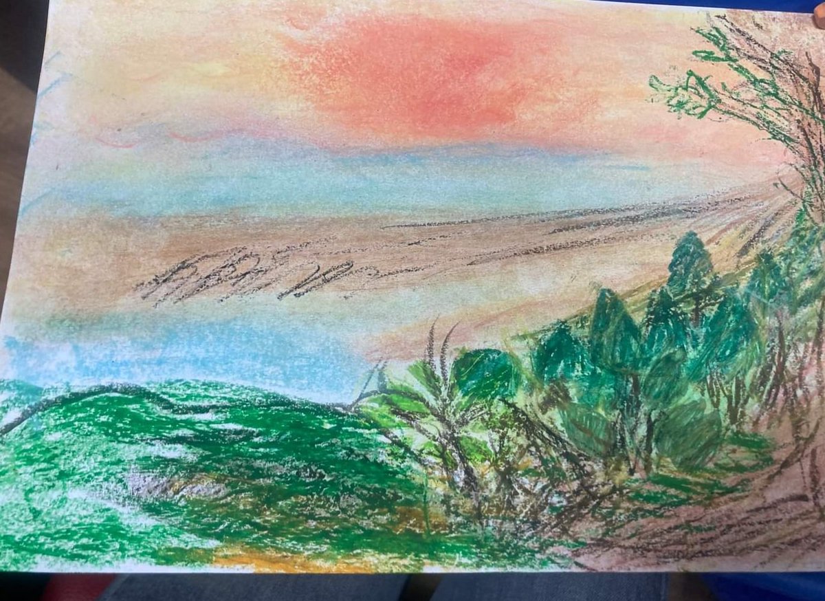 It was great meeting everyone from the women's group @G20YouthProject on Tuesday.🙂 Lovely art was created by everyone throughout the art session as we created soft pastel landscapes & painted stones🖌🖍 Thank you for inviting me along to share what @mindanddraw was all about.🙂