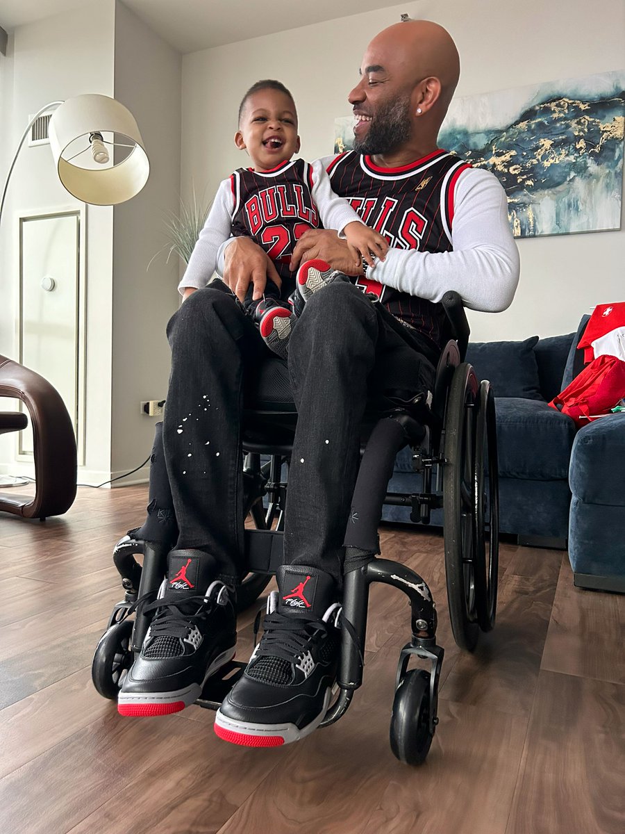 NOTARMNI's tweet photo. The @chicagobulls won last night.. I think my boys gave them some good luck 🤣🔥❤️ https://t.co/YBdhsr9h7X