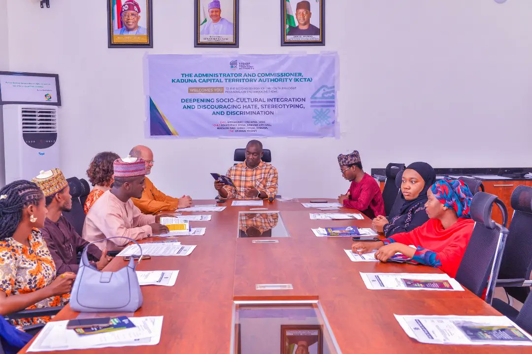 KCTA_KD's tweet photo. In our quest towards a more inclusive society, the Administrator facilitated the second edition of an empowering youth dialogue, delving into the vital theme of fostering socio-cultural integration while combatting hate, stereotyping, and discrimination. ##ItsYourCity #KCTA https://t.co/2A62SUiwgx