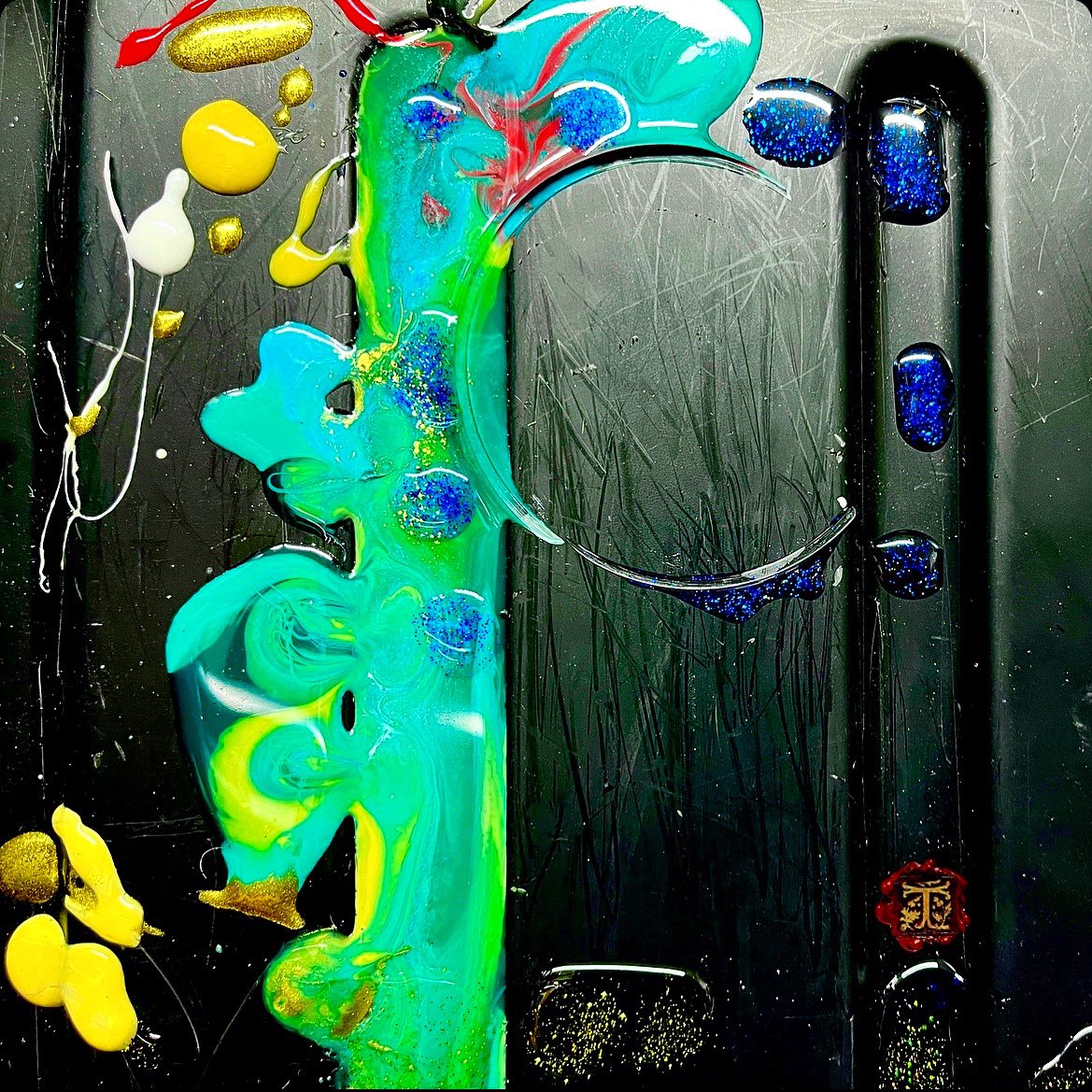 When the drips become the art…
#abstractart #resin #resinart #artist <a href="/nucleusarts/">Nucleus Arts</a> <a href="/Ts_aArt/">tanya outen</a>