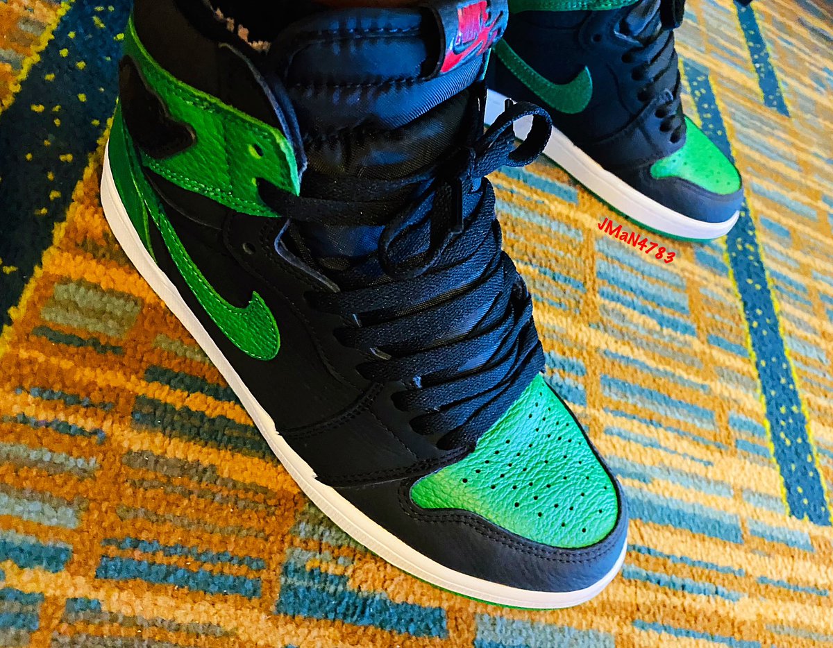 #KoTD #PineGreen #VintageKicks #YourSneakersAreDope #WDYWT #NIKE #Jordan1 #WOMFT #NikeFitCheck #SneakerFreakerFam #GOAT #Pines #PositiveVibes #Jordan #KixNkarbs #TeamTMCII #Atmoscollectorsclub #InMyJs #TheShoeGame #SNKRSKickCheck #SneakerWarriors #Jordan1Club #WearYourAir